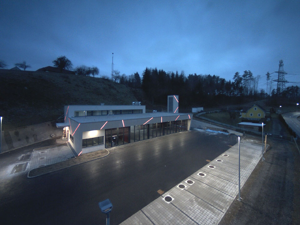 Archivbild Baukamera 1 - Webcam 'Gesamtansicht' - Baustelle Neubau Rüsthaus der Freiwilligen Feuerwehr Krumegg (Kamera ist nicht mehr in Betrieb)