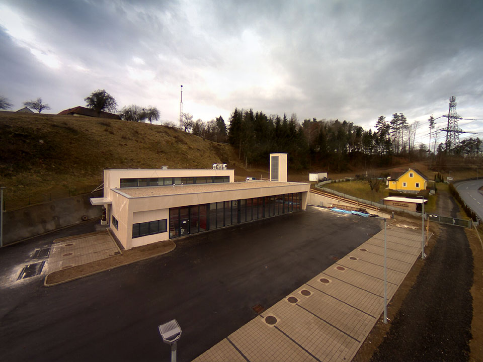 Archivbild Baukamera 1 - Webcam 'Gesamtansicht' - Baustelle Neubau Rüsthaus der Freiwilligen Feuerwehr Krumegg (Kamera ist nicht mehr in Betrieb)